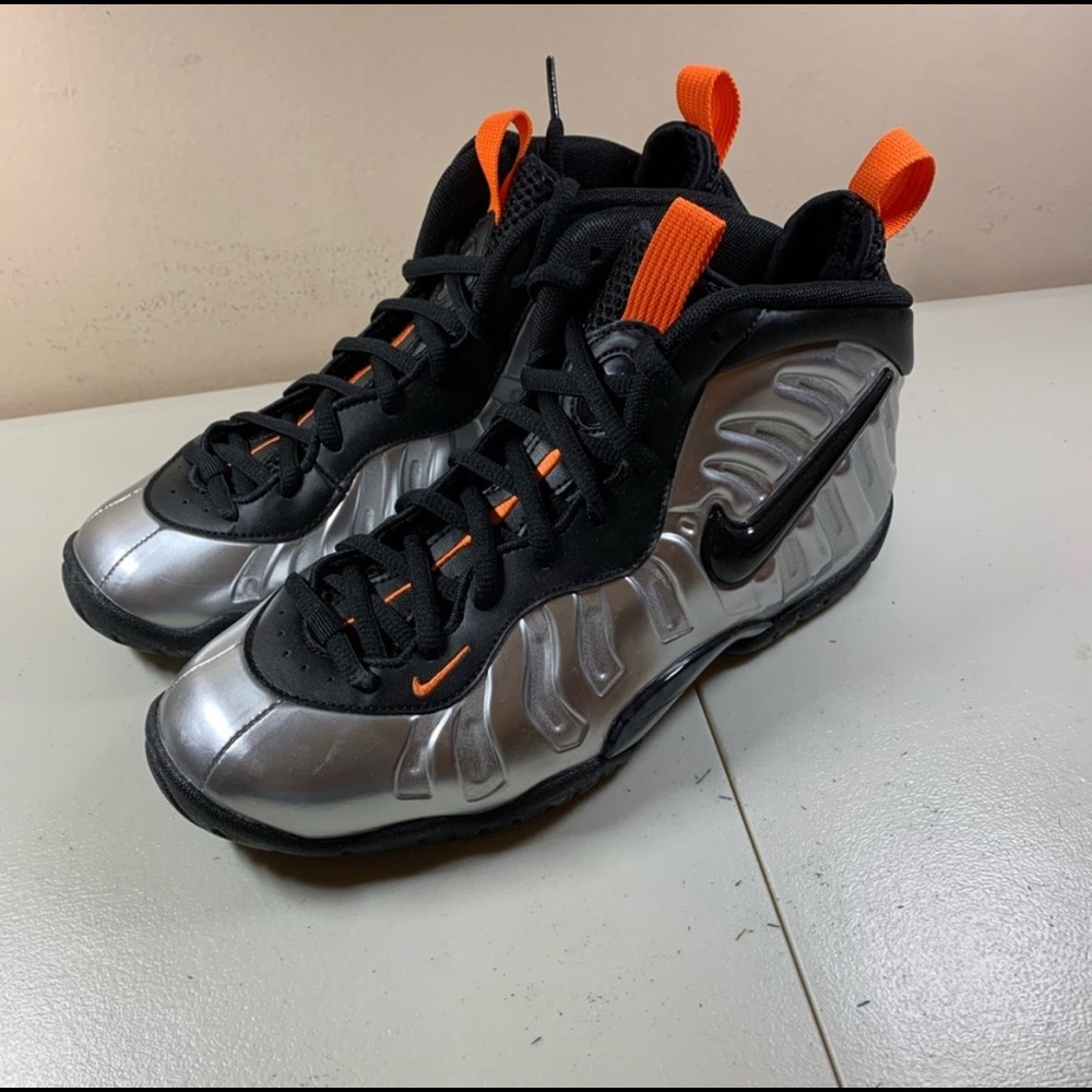 Nike Foamposite  W 07 / M 5.5 / BOYS 5.5